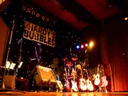 Et-voila-les-Guitars-!